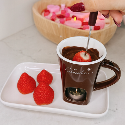 Brown Meltie Mug with chocolate